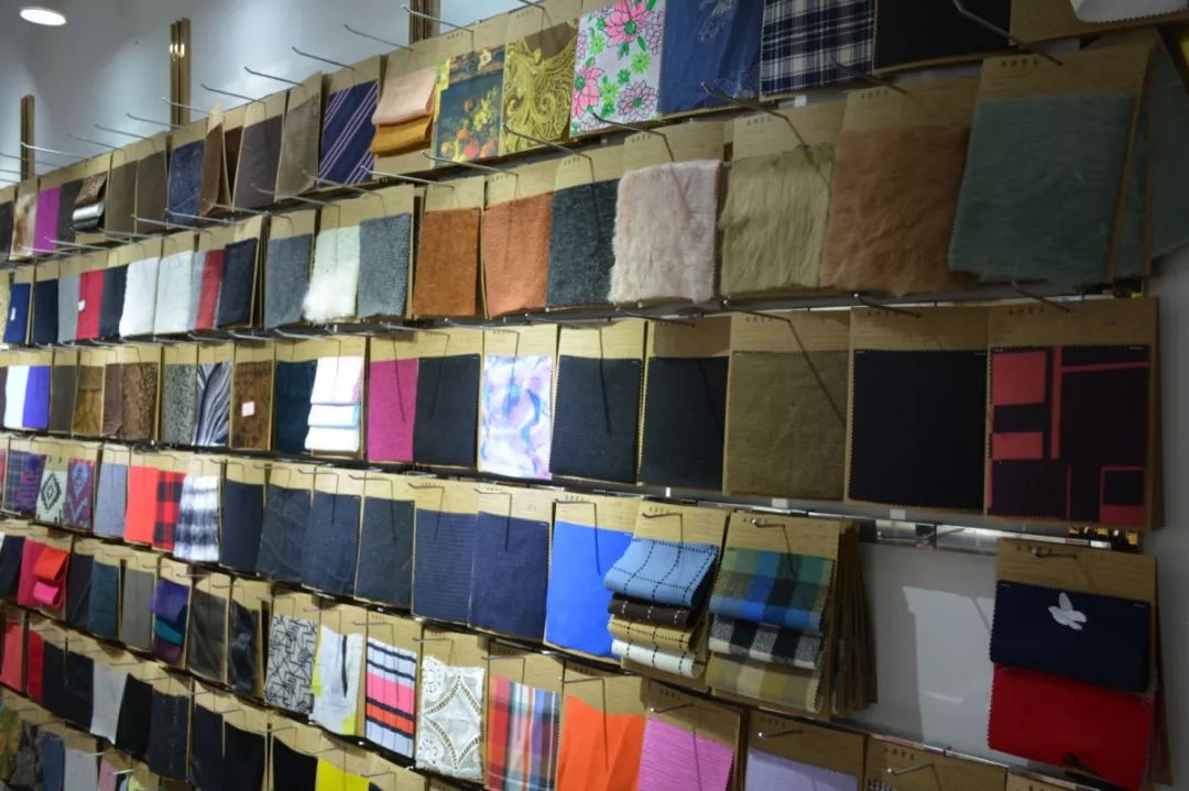 中东欧纺织服装面辅料博览会代表团赴胜山商务考察 共探布料与服装面辅料合作新机遇